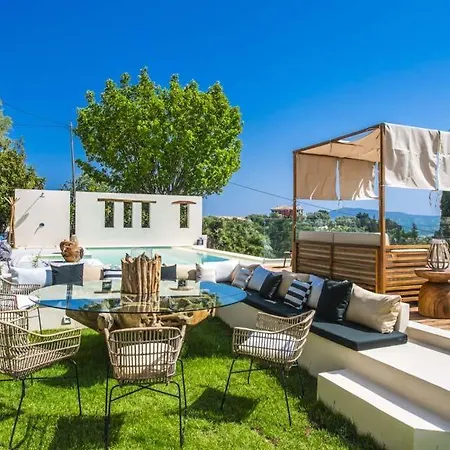 Lygia Sleeps 10 With Pool Air Con And Wifi
