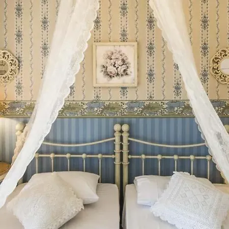 Villa Lygia Sleeps 10 With Pool Air Con And Wifi *