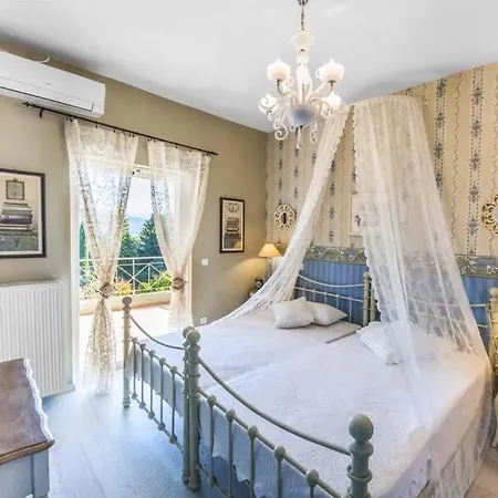 Villa Lygia Sleeps 10 With Pool Air Con And Wifi